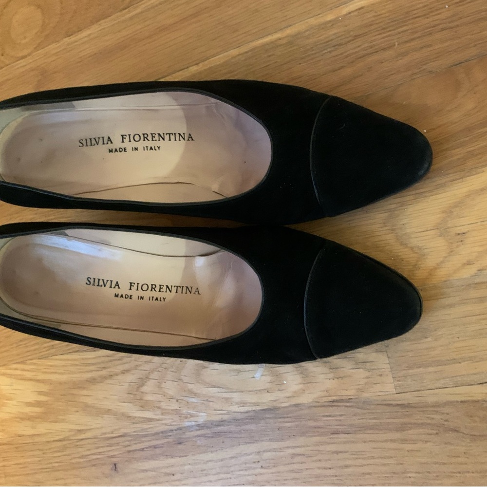 Silvia Fiorentina black suede pumps